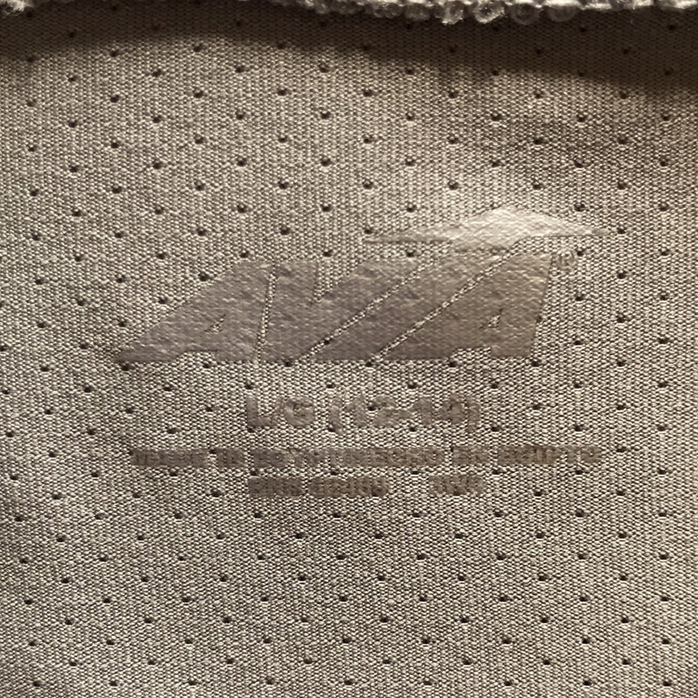 AVIA workout shirt - Picture 5 of 6